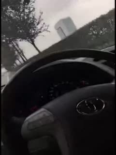【激情车震】.接甜美的小女友下班女不去酒店了今天玩车震好不好男大白天玩这么刺激