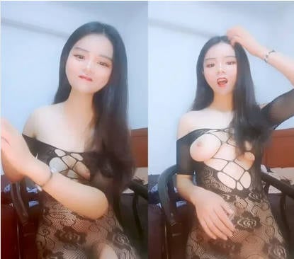 极致小脸美少妇丝网透视情趣内衣与啪友造爱,樱桃小嘴塞满大丁丁