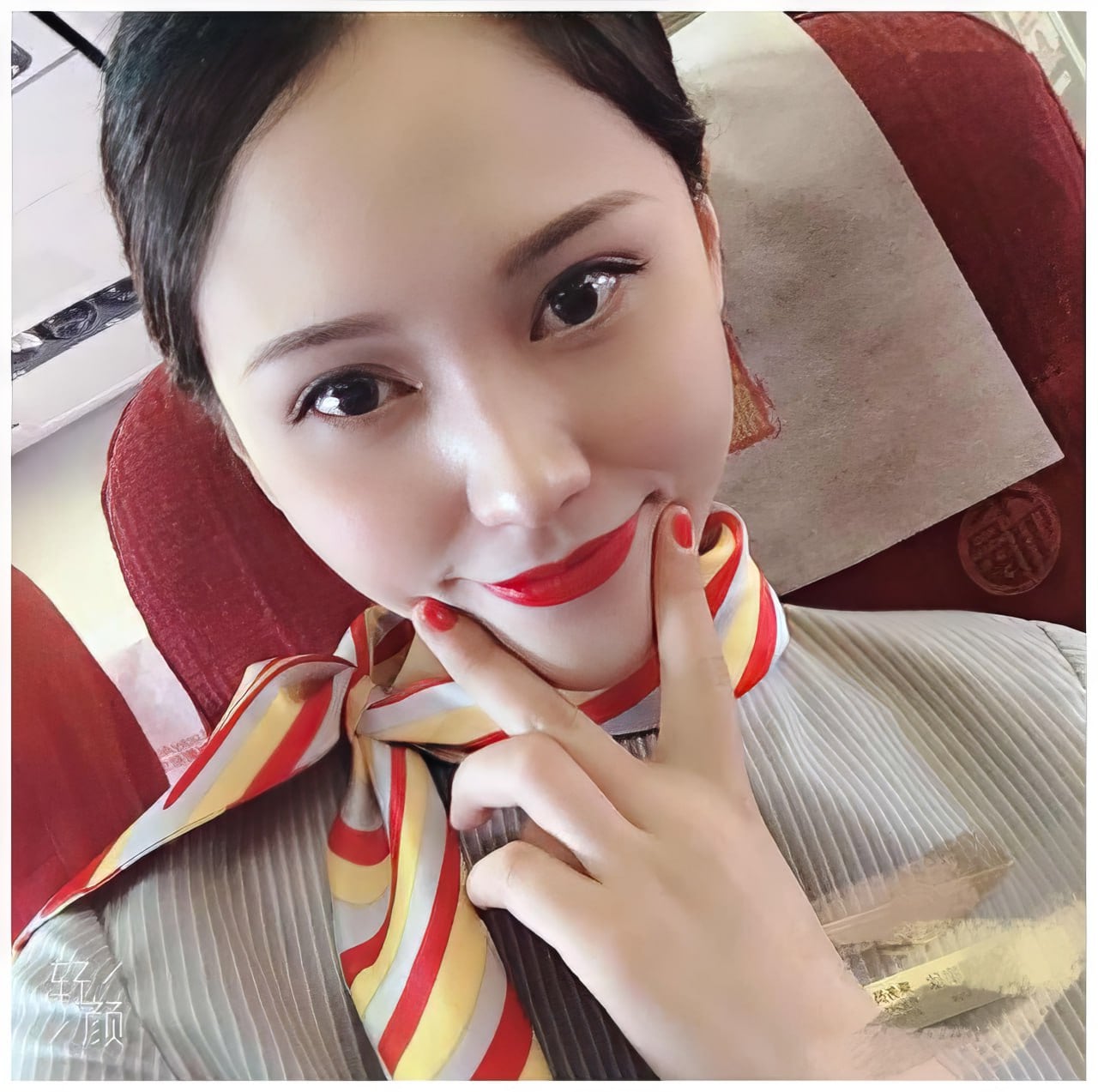 春秋航空空姐「卿沐语」被金主包养视频流出!口爆深喉无套内射，鸡巴抽脸，该玩的都给玩遍了