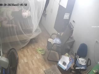 亲姐妹自慰棒明算账!青春期妹妹发骚偷拿姐姐自慰棒自慰被发现大打出手