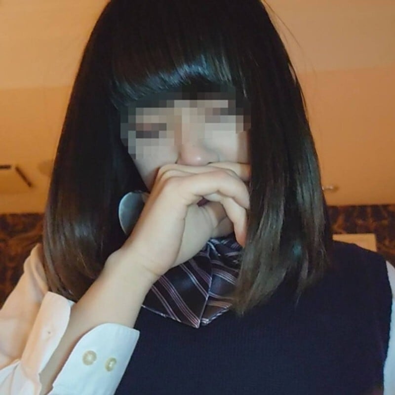 FC2-PPV-4702974 [无需制服] 一位拥有美腿和完美臀部的美女，拥有多毛的阴部，并在她体内射入大量精液 [奖励：高质量]