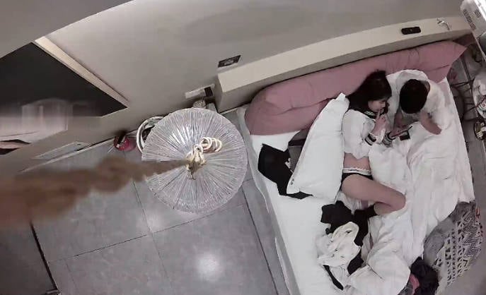 极品JK学生妹 大白天和男友操穴 一炮又一炮干个不停