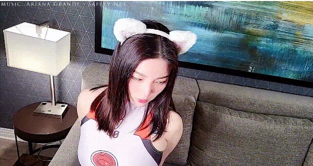 极品华裔骚妇【NicoLove 妮可】连体泳衣紧致小穴被粗大肉棒塞满 最后惨遭巨量颜射糊脸