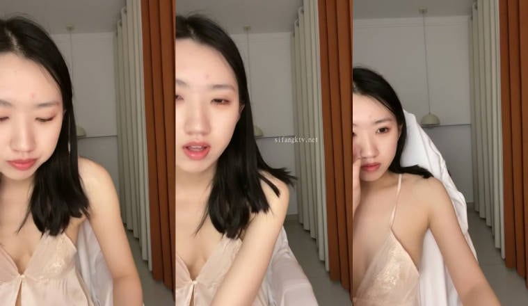 重磅！兄弟们！最正宗校花来啦，【麻辣香锅】，大学生的肉体就是诱人，黑乎乎的阴毛湿漉漉，真是个淫荡