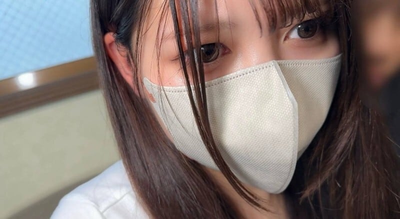 FC2-PPV-4713731 【完全素人】可爱却又过于色情的19岁少女。虽然今天很危险，但我还是要直接射进去。那种快感让我忍不住扭动臀部，最后在她体内射精。
